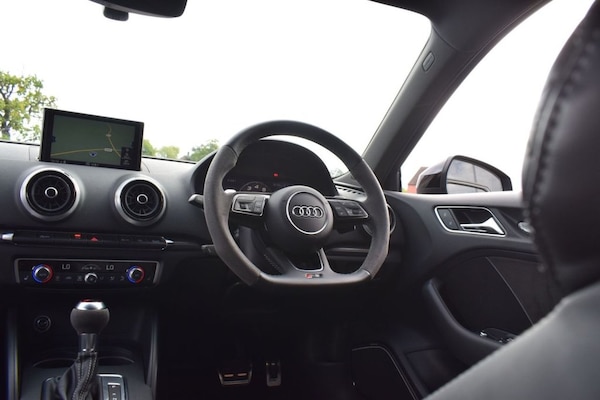 Used Audi RS3 2017 for sale - 75752645: Photo 19