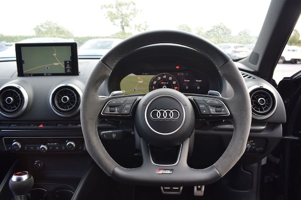 Used Audi RS3 2017 for sale - 75752645: Photo 9