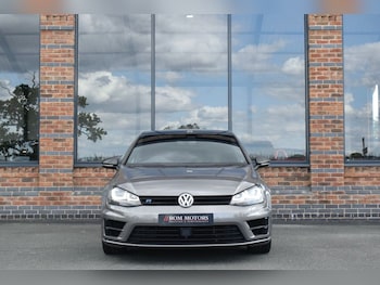 Used Volkswagen Golf 2017 for sale - 75230448: Photo