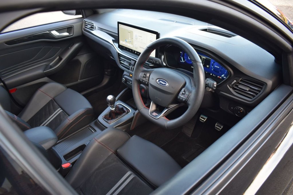 Used Ford Focus 2022 for sale - 76395700: Photo 3