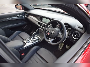 Used Alfa Romeo Stelvio 2023 for sale - 76642062: Photo