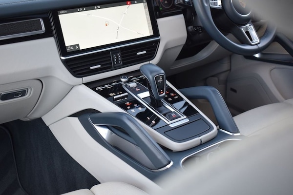 Used Porsche Cayenne 2019 for sale - 73831400: Photo 32