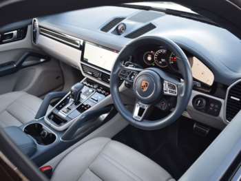 Used Porsche Cayenne 2019 for sale - 73831400: Photo