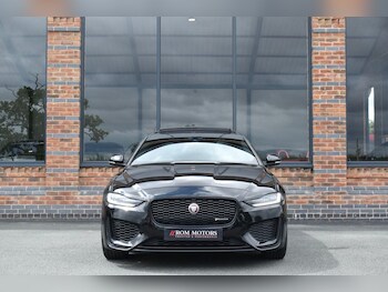 Used Jaguar XE 2019 for sale - 75924138: Photo