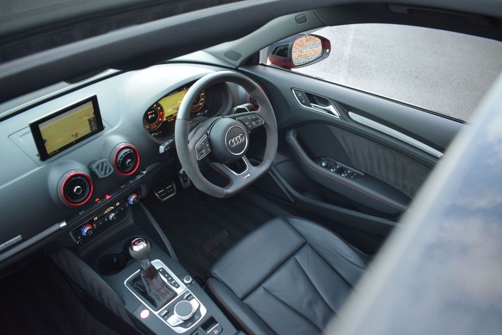 Used Audi RS3 2018 for sale - 76768162: Photo 32