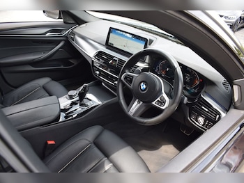 Used BMW 5 Series 2022 for sale - 78942971: Photo