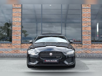 Used Jaguar XE 2019 for sale - 74964143: Photo