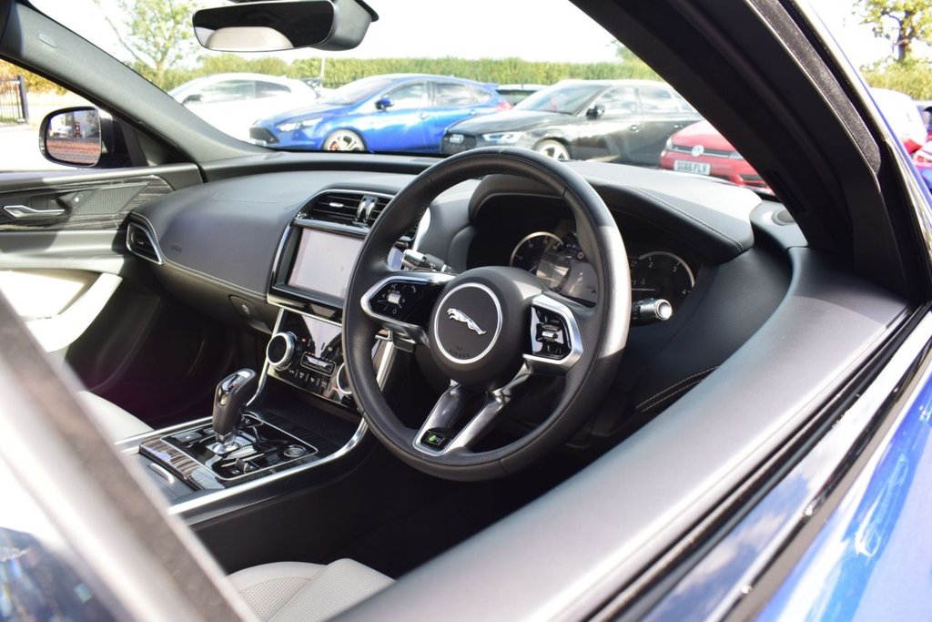 Used Jaguar XE 2023 for sale - 75896789: Photo 11