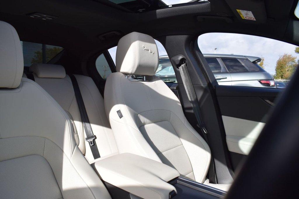 Used Jaguar XE 2023 for sale - 75896789: Photo 15