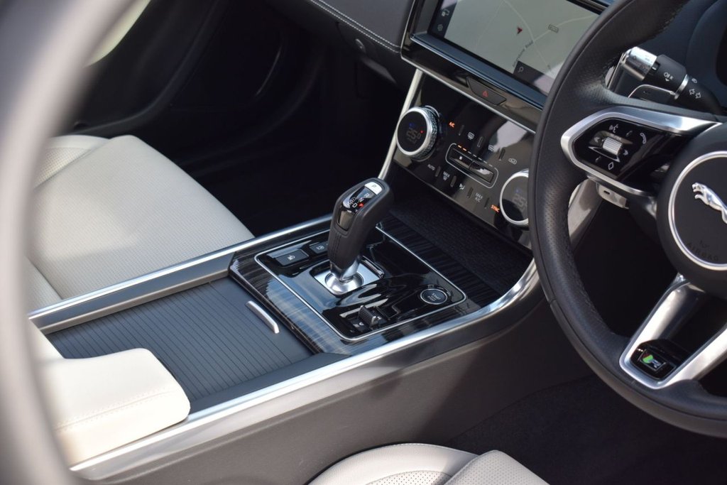 Used Jaguar XE 2023 for sale - 75896789: Photo 17