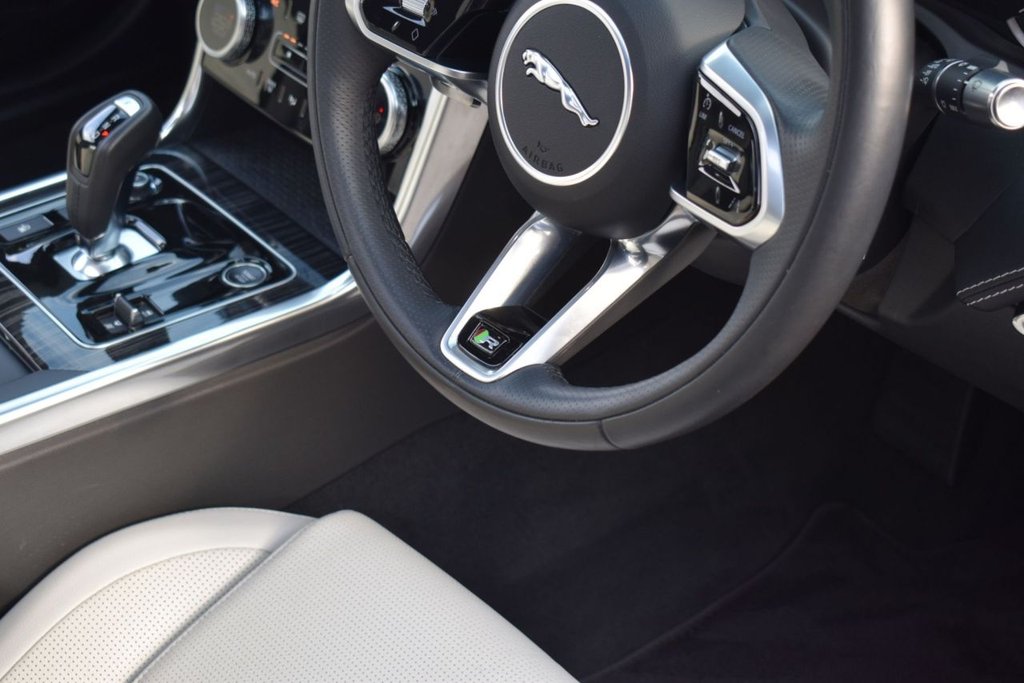 Used Jaguar XE 2023 for sale - 75896789: Photo 18