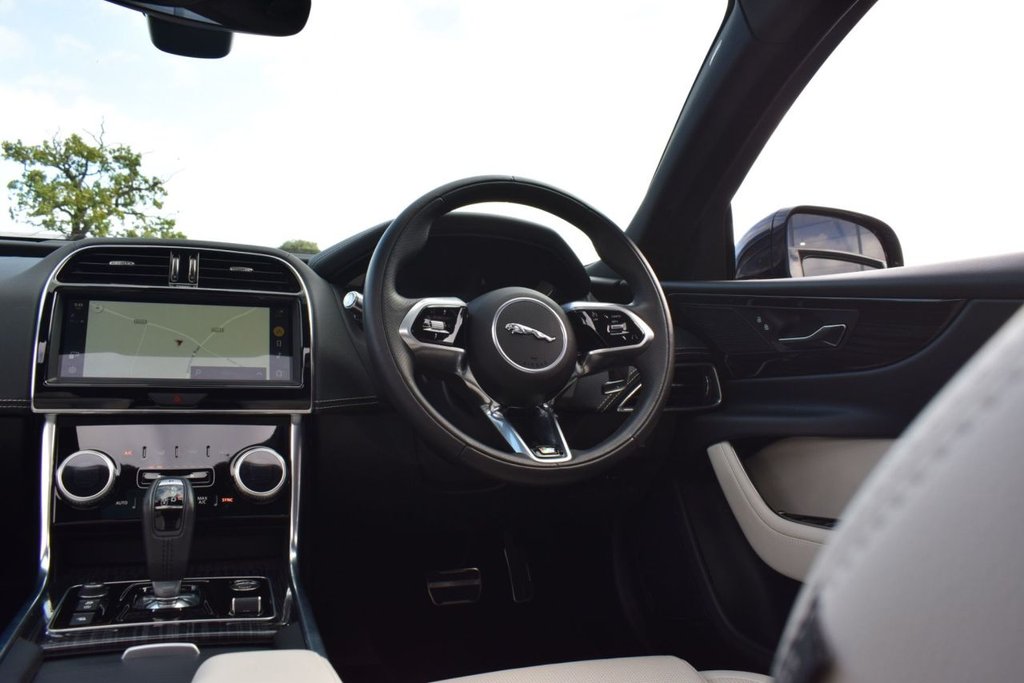 Used Jaguar XE 2023 for sale - 75896789: Photo 27