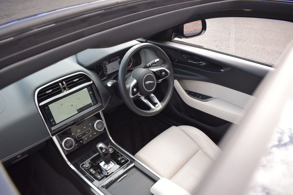 Used Jaguar XE 2023 for sale - 75896789: Photo 29