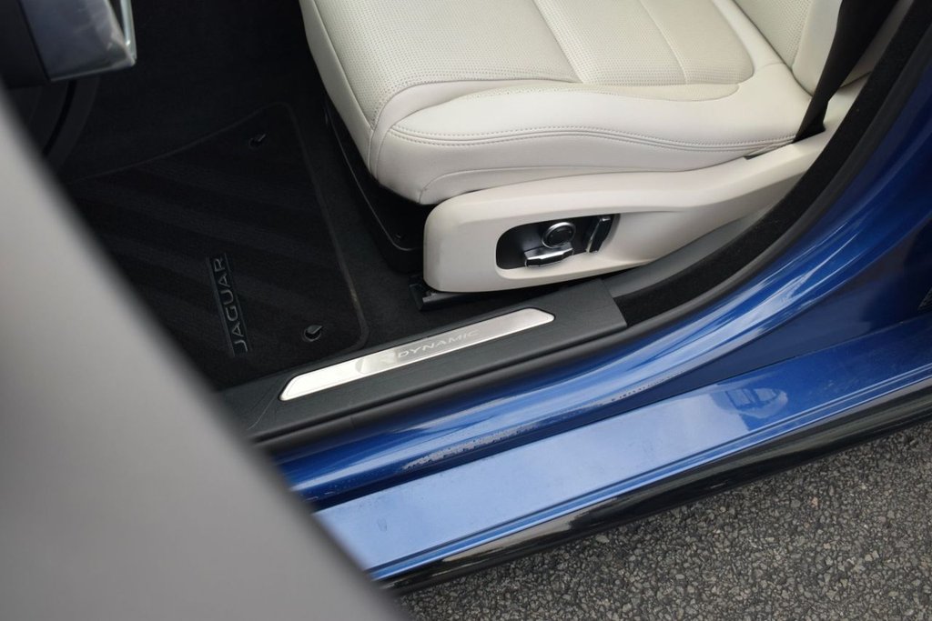 Used Jaguar XE 2023 for sale - 75896789: Photo 33