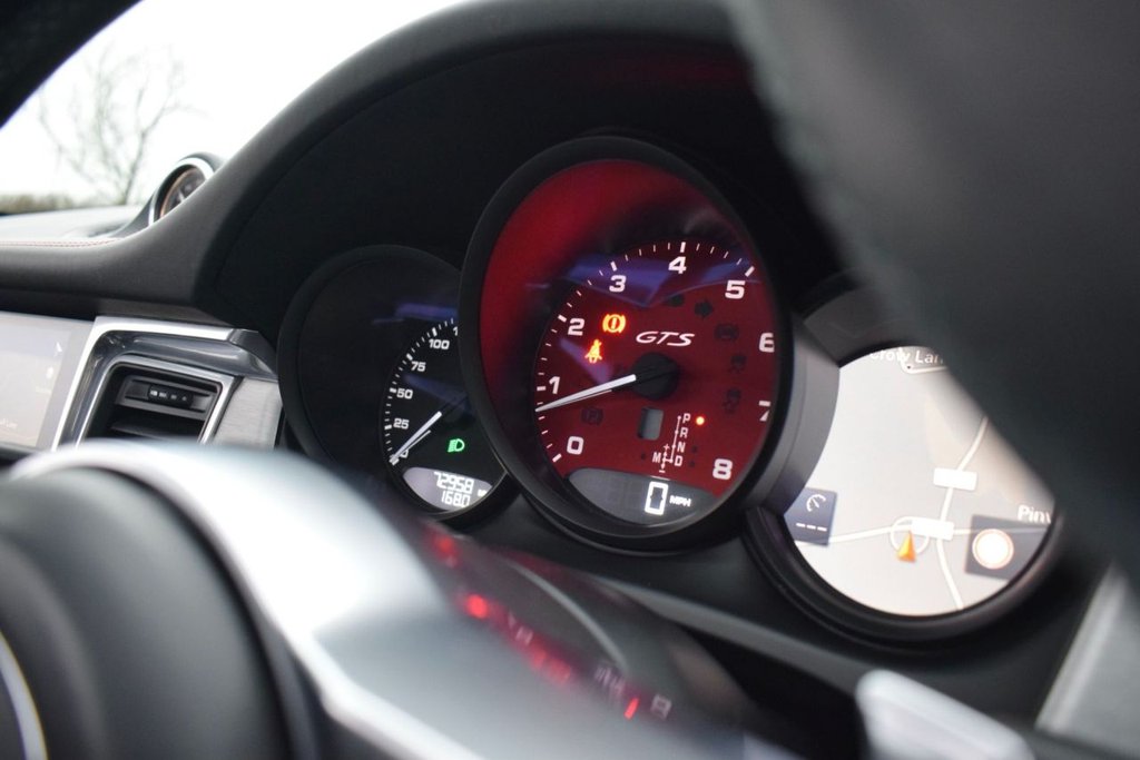 Used Porsche Macan 2016 for sale - 77038159: Photo 12