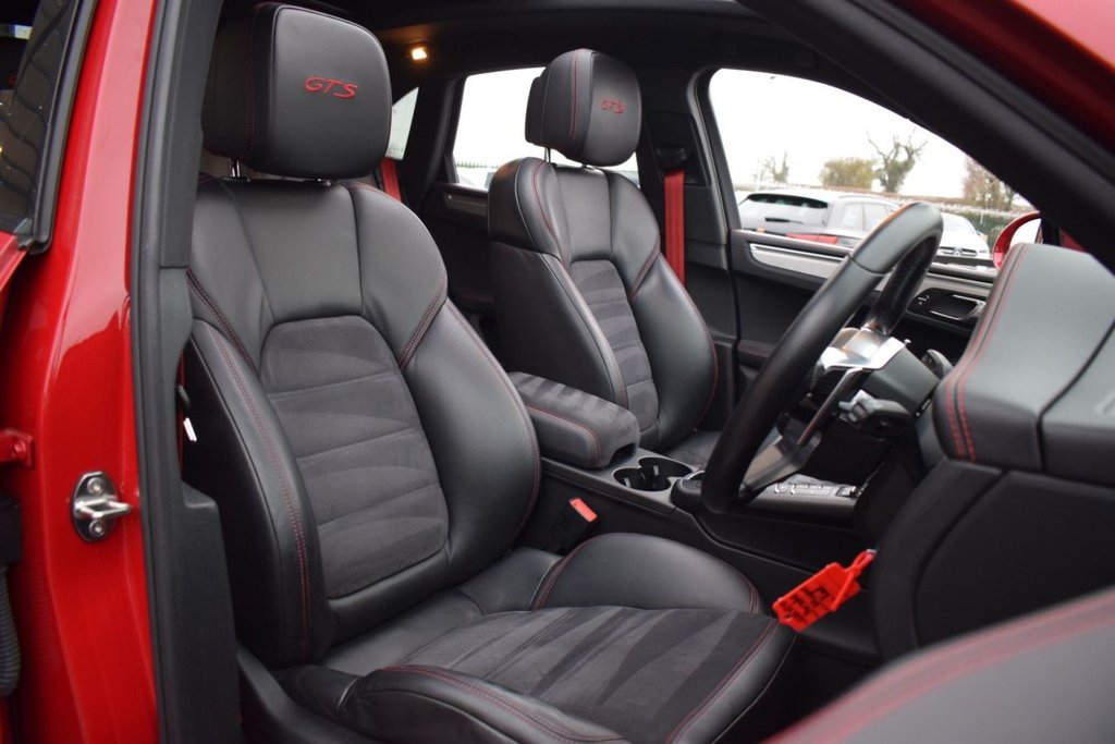 Used Porsche Macan 2016 for sale - 77038159: Photo 14