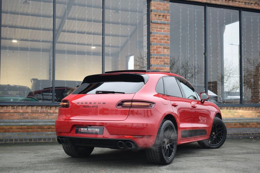 Used Porsche Macan 2016 for sale - 77038159: Photo 2