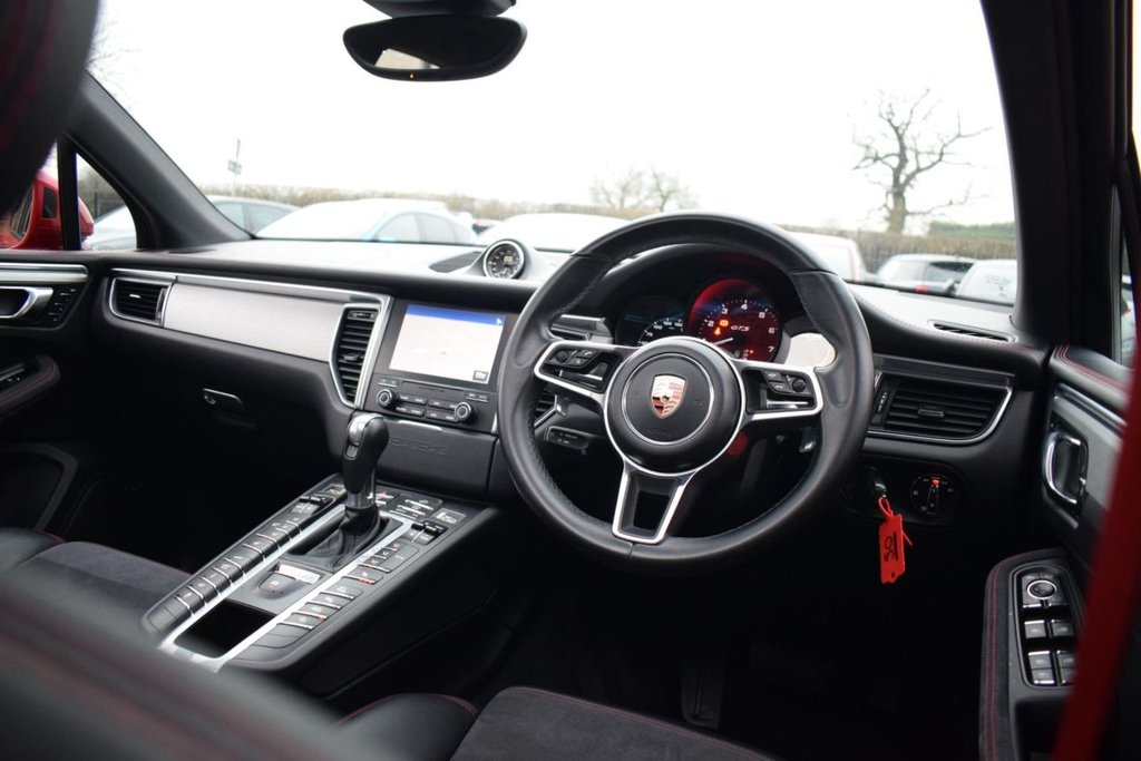 Used Porsche Macan 2016 for sale - 77038159: Photo 26