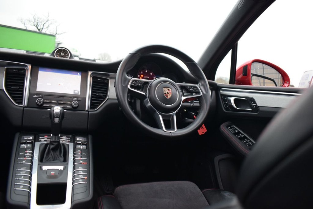 Used Porsche Macan 2016 for sale - 77038159: Photo 30