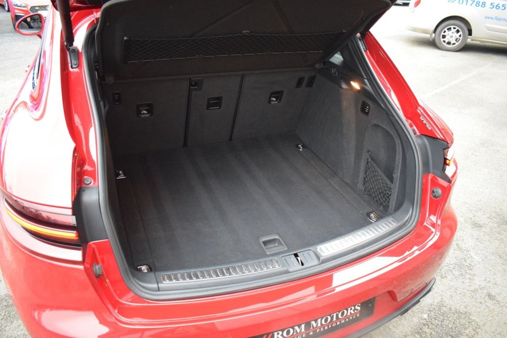 Used Porsche Macan 2016 for sale - 77038159: Photo 31