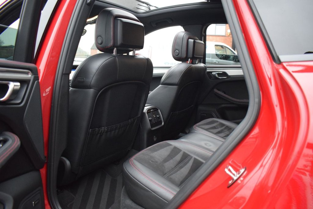 Used Porsche Macan 2016 for sale - 77038159: Photo 32