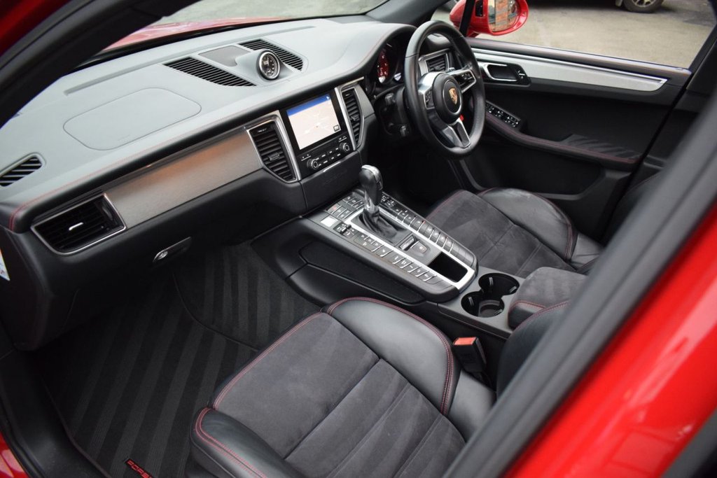 Used Porsche Macan 2016 for sale - 77038159: Photo 38