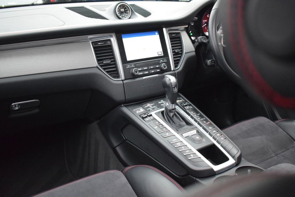 Used Porsche Macan 2016 for sale - 77038159: Photo 40