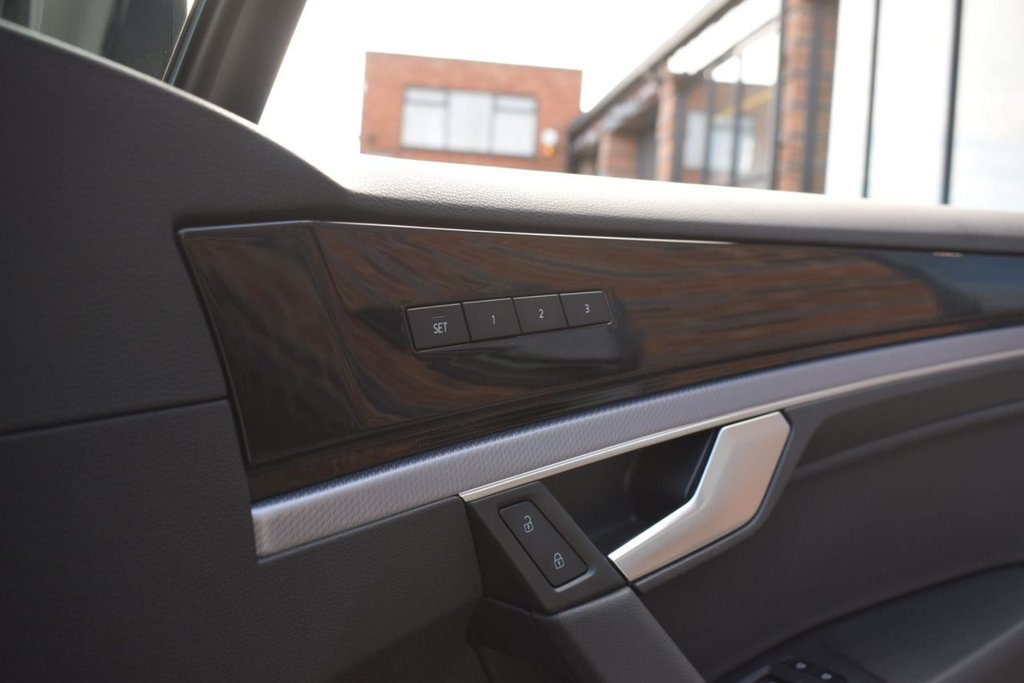 Used Volkswagen Touareg 2021 for sale - 76642160: Photo 24