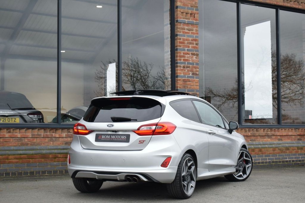 Used Ford Fiesta 2020 for sale - 77849600: Photo 2