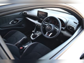 Used Toyota Yaris 2021 for sale - 75170999: Photo