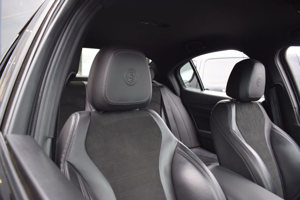 Used Alfa Romeo Giulia 2019 for sale - 77835206: Photo 12