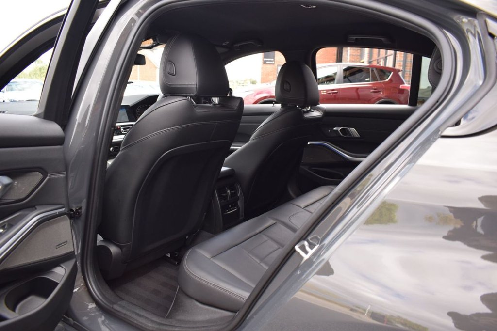 Used BMW 3 Series 2020 for sale - 76105622: Photo 32