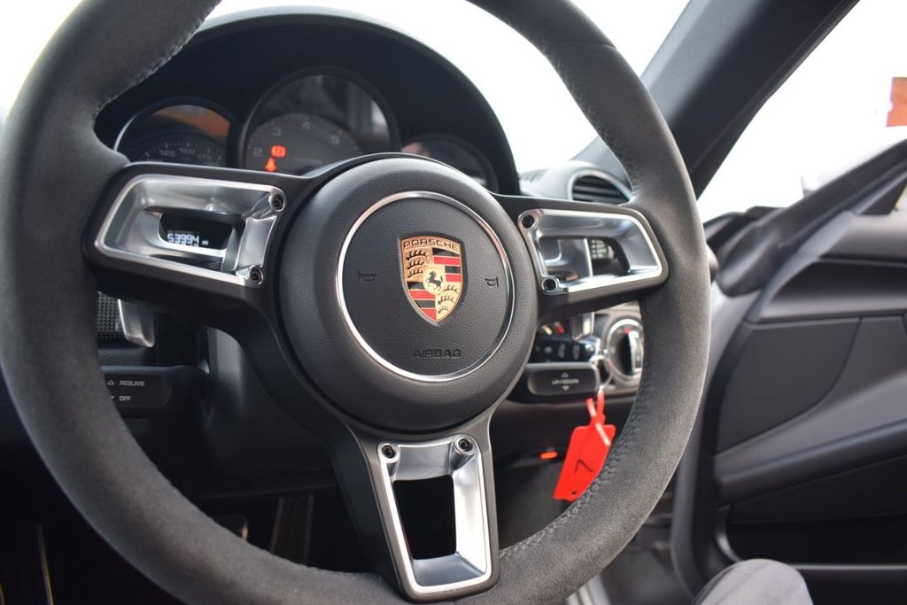Used Porsche 718 Cayman 2017 for sale - 76841382: Photo 10