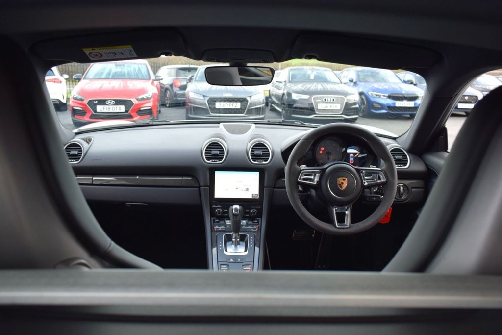 Used Porsche 718 Cayman 2017 for sale - 76841382: Photo 30