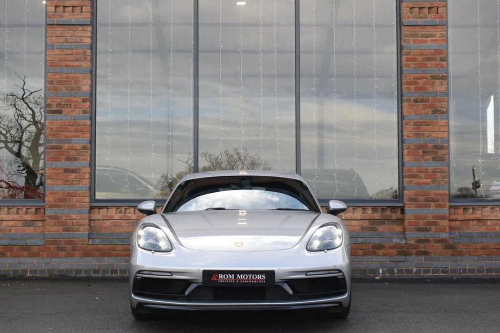 Used Porsche 718 Cayman 2017 for sale - 76841382: Photo 4