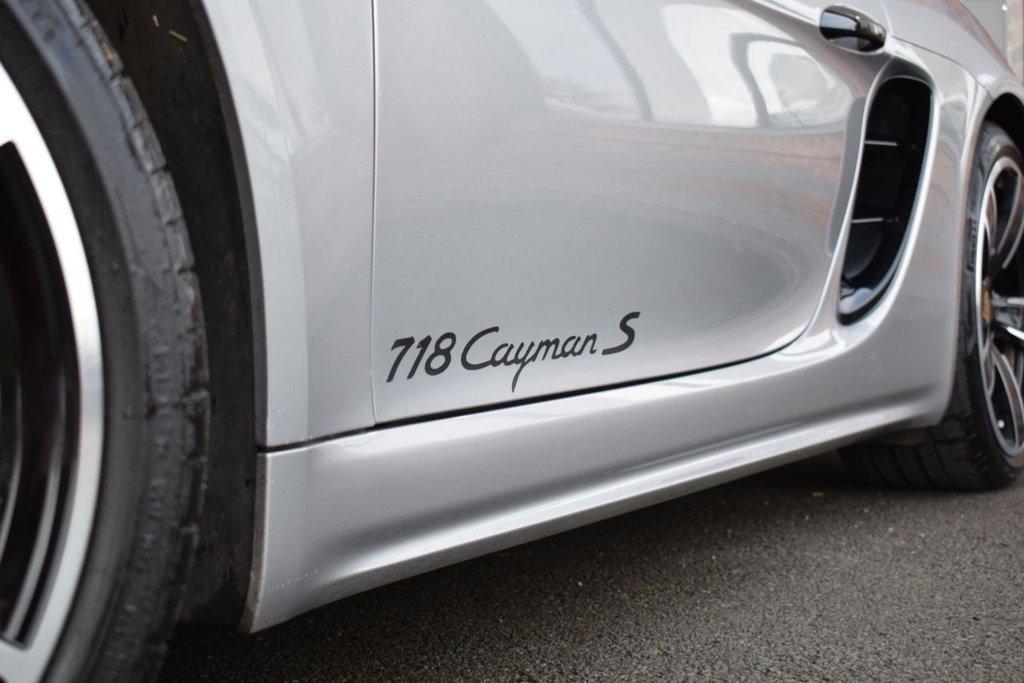 Used Porsche 718 Cayman 2017 for sale - 76841382: Photo 41