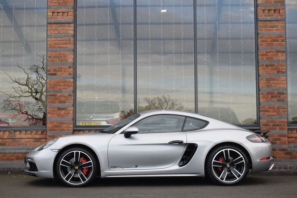 Used Porsche 718 Cayman 2017 for sale - 76841382: Photo 8