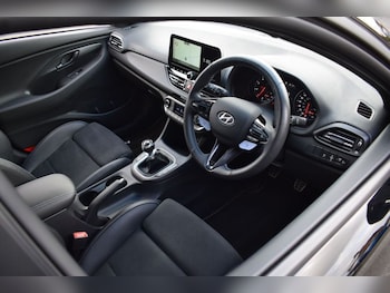 Used Hyundai i30 2024 for sale - 78044009: Photo