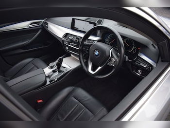 Used BMW 5 Series 2017 for sale - 76934746: Photo