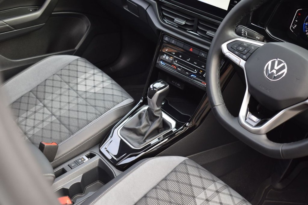 Used Volkswagen T-Roc 2024 for sale - 76313011: Photo 17