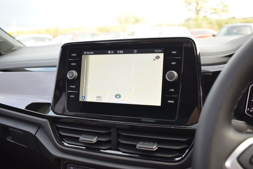 Used Volkswagen T-Roc 2024 for sale - 76313011: Photo 21