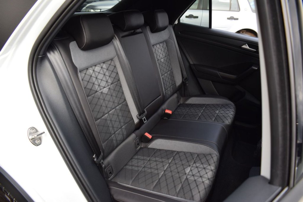 Used Volkswagen T-Roc 2024 for sale - 76313011: Photo 25