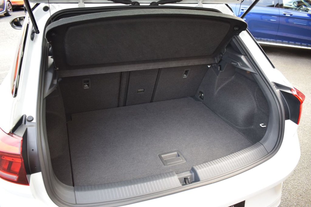 Used Volkswagen T-Roc 2024 for sale - 76313011: Photo 29