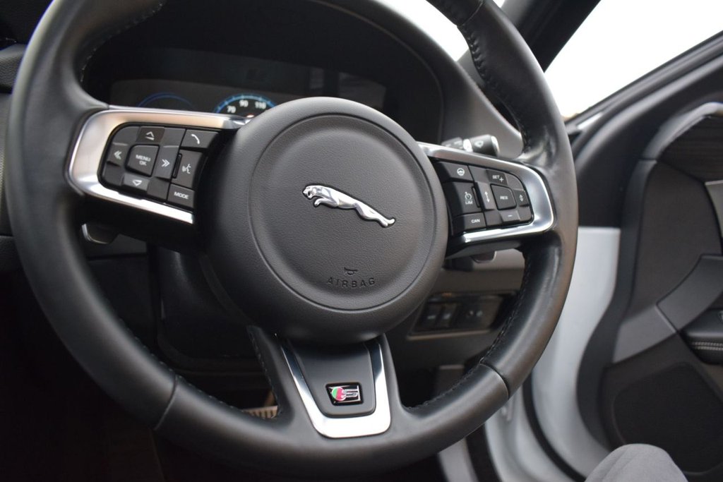 Used Jaguar XF 2018 for sale - 77038083: Photo 12