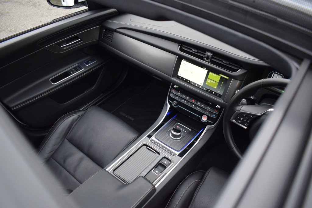 Used Jaguar XF 2018 for sale - 77038083: Photo 30