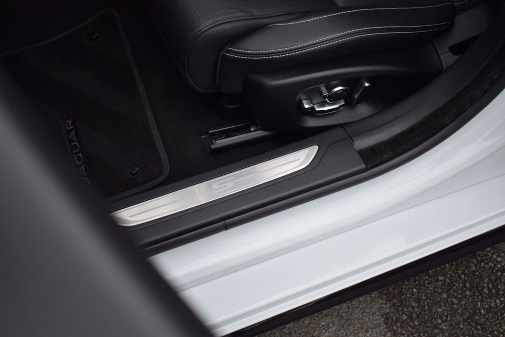 Used Jaguar XF 2018 for sale - 77038083: Photo 37