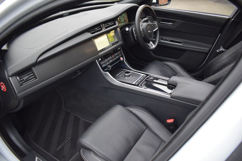 Used Jaguar XF 2018 for sale - 77038083: Photo 39