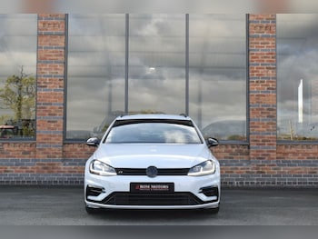 Used Volkswagen Golf 2019 for sale - 76303572: Photo