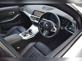 Used BMW 3 Series 2021 for sale - 77249992: Photo