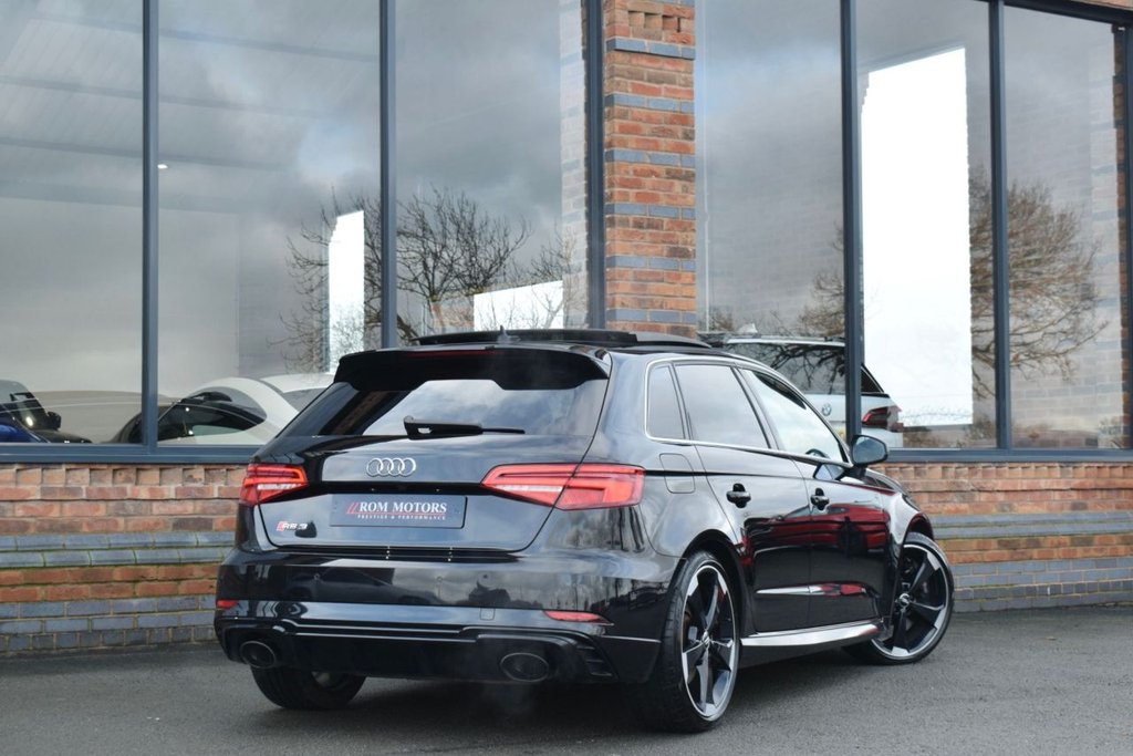 Used Audi RS3 2018 for sale - 77436552: Photo 2